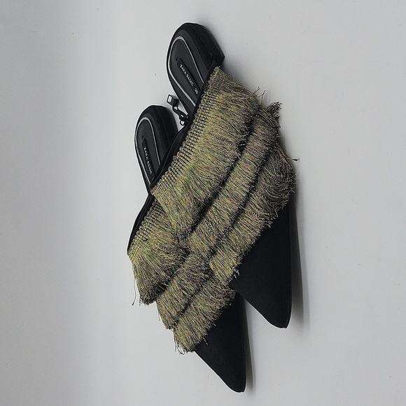 382- Zara Basic Collection Black Fringe Flat Mules Size 7.5 NWT - Picture 4 of 9